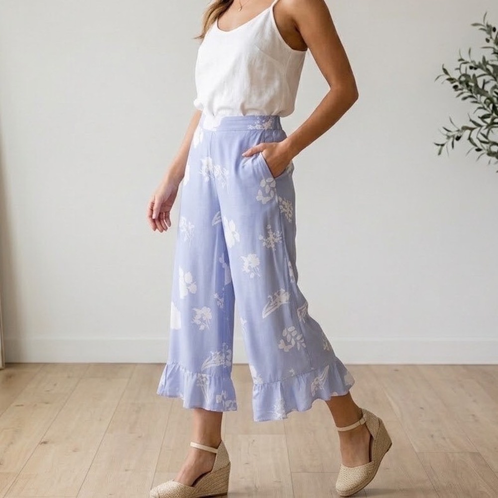 Endless Rose Floral Ruffle Hem Wide Leg Crop Pants Blue White Small NWT